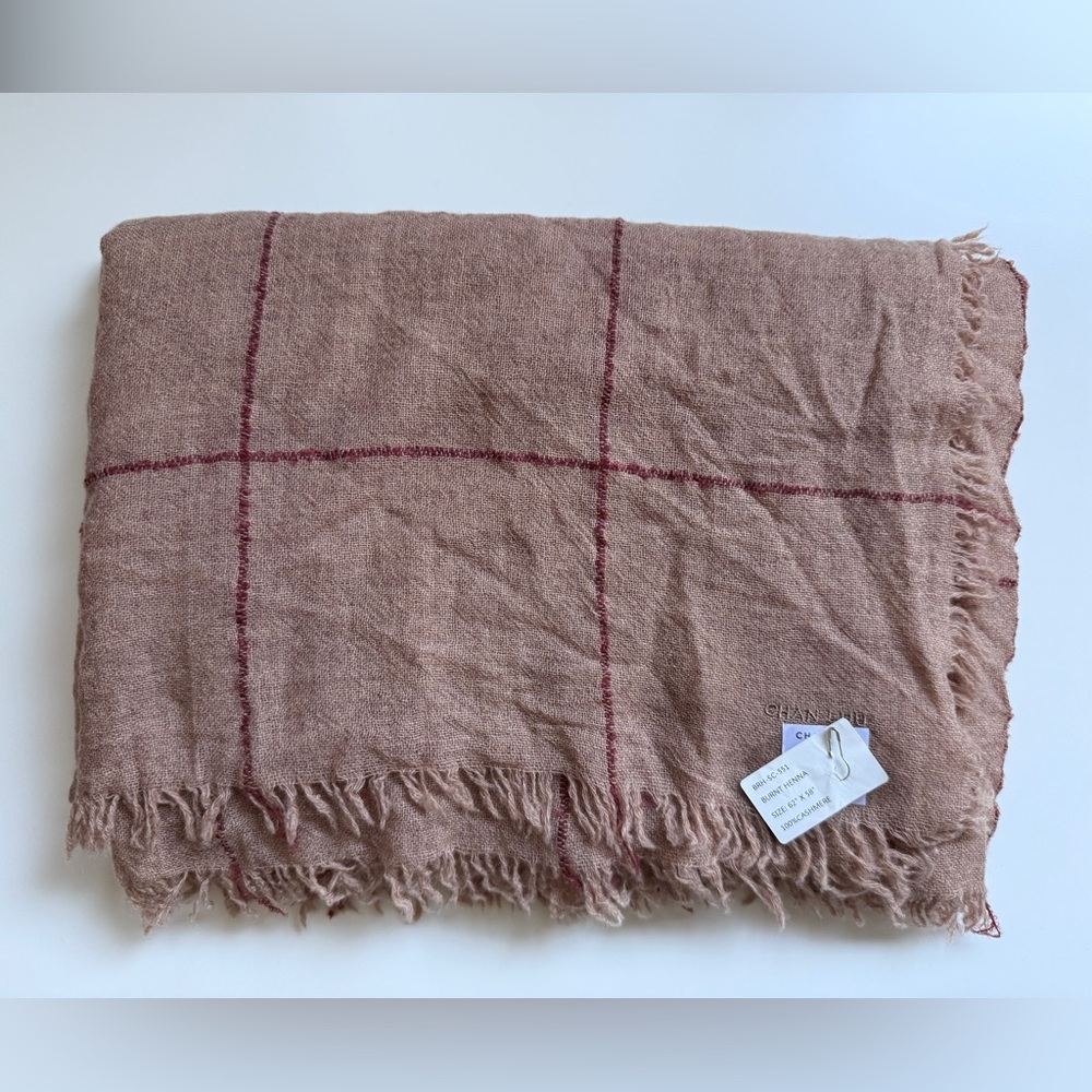 Chan Luu 100% CASHMERE SCARF EGRET WINDOWPANE